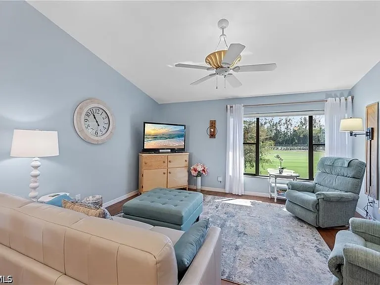 5890 Trailwinds Dr #522 — Photo 18