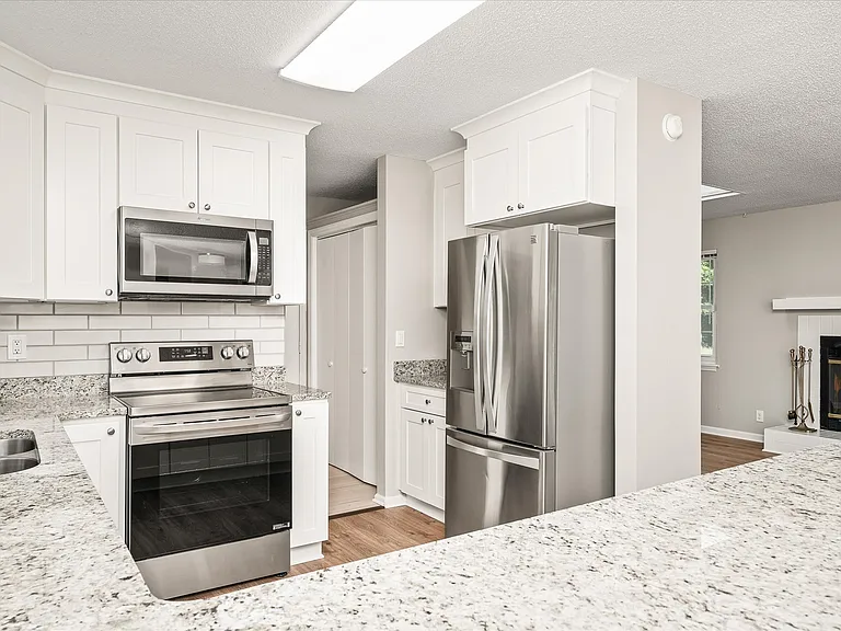 150 Pomeroy Dr — Photo 41