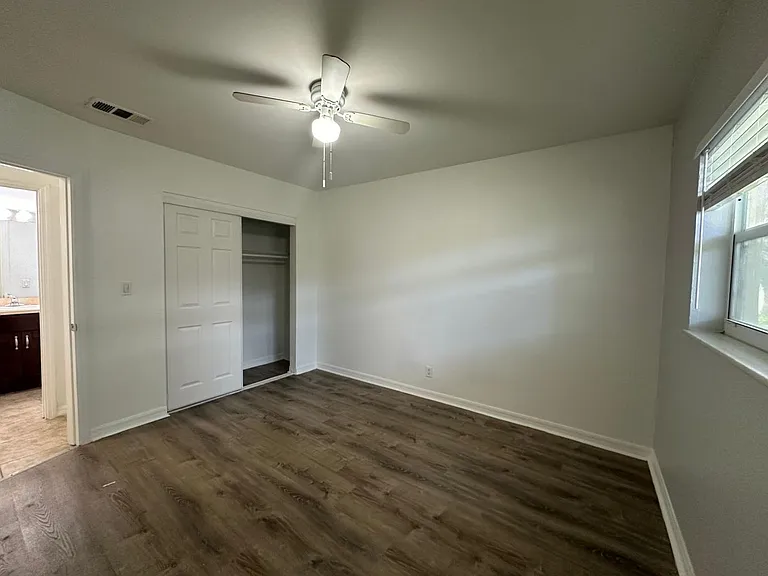 2640 NE 8th Ave — Photo 22