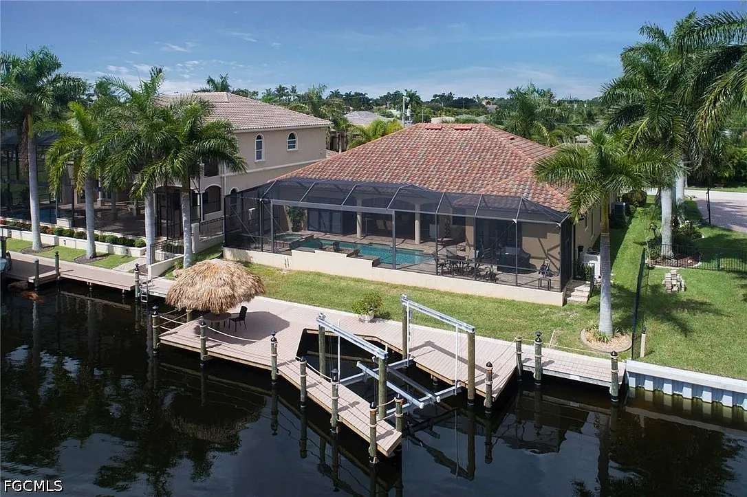 4 bed, 3.0 bath, 2672 sqft, $7,705 — Photo 2