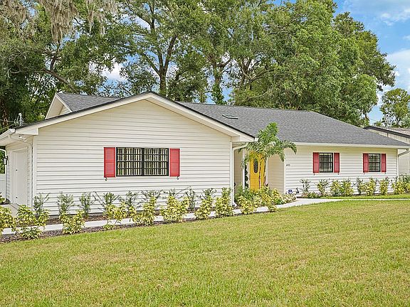  professionally landscaped
