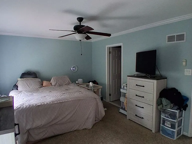 660 Longwood Rd — Photo 13