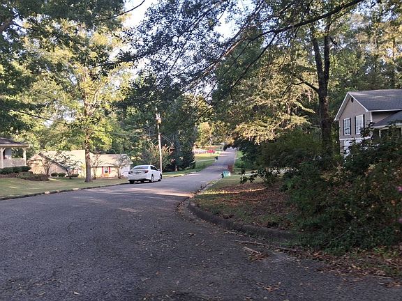 4th image of 4925 Eastern Hills Ln