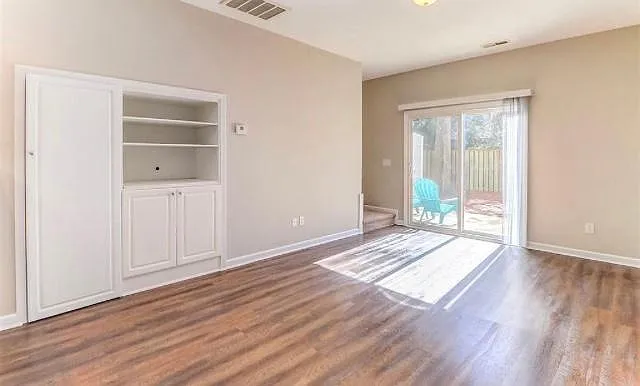 965 Downey Branch Ln — Photo 7