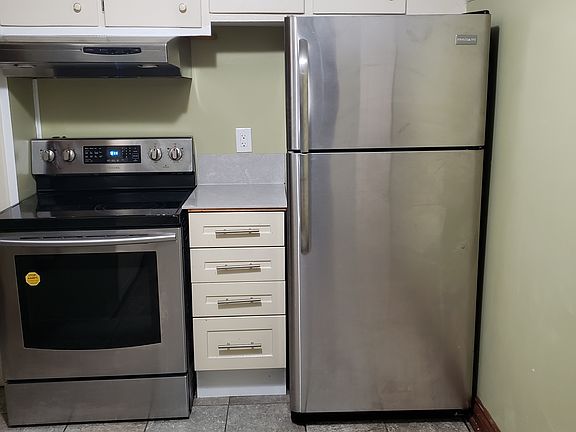 3rd image of 119 Townline Rd E #B