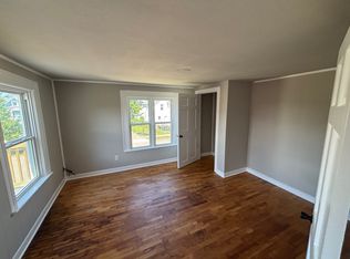 194 E 5th St #B, Fond Du Lac, WI 54935