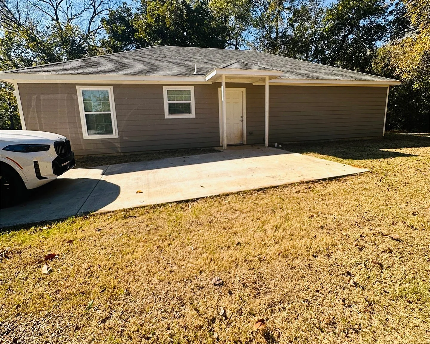 3 bed, 2.0 bath, 1440 sqft, $1,450 — Photo 3