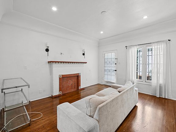 5th image of 647 N Spaulding Ave #643.15