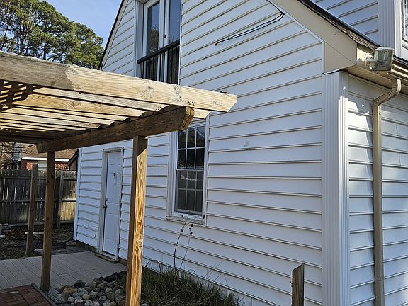 Side entrance to the garage