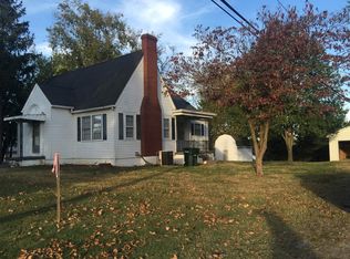 203 S 3rd St, Irvington, KY 40146