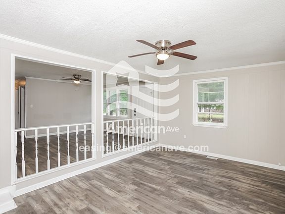 9207_003_living_room_13708888.jpg