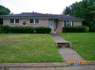 5720 Starlight Dr, Haltom City, TX 76117