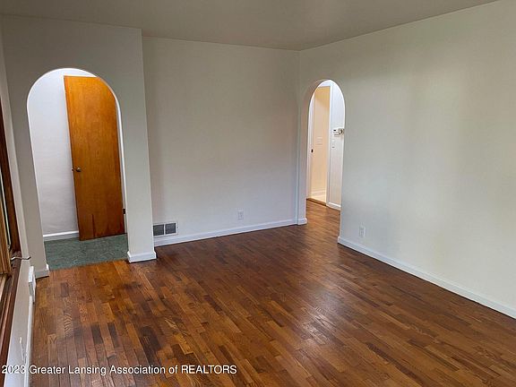 3rd image of 3108 Westwood Ave