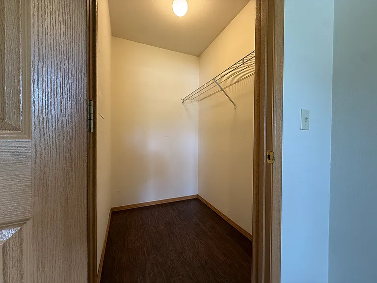 1453 S Lone Pine Ave — Photo 16