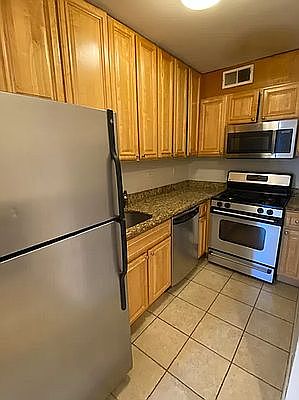 4th image of 300 W 55th St APT 11E