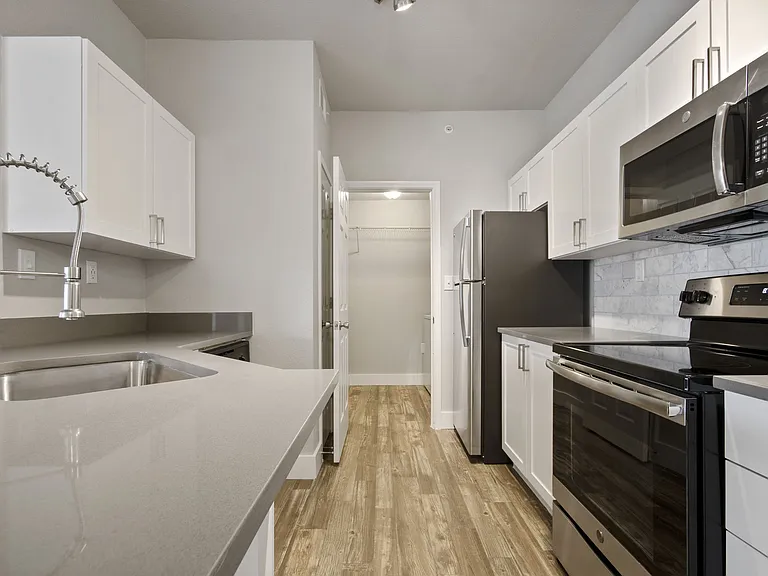 Siena Apartments — Photo 21