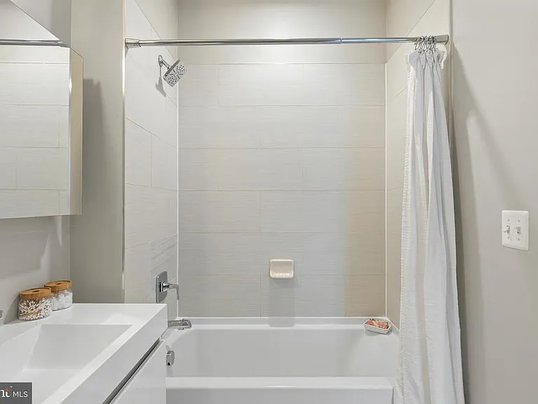 989 S Buchanan St #214 — Photo 14