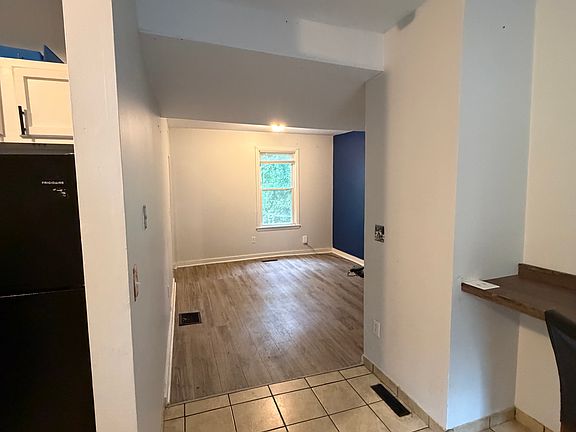 2nd image of 60 Walnut St #2