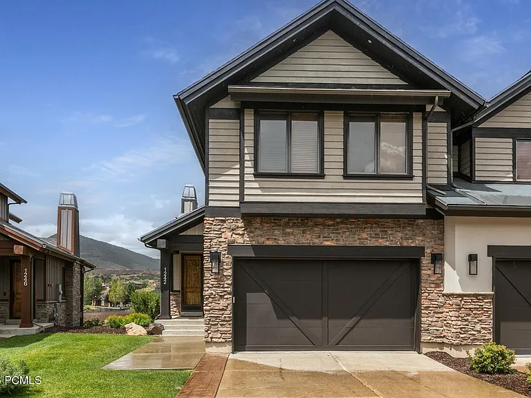 1242 W Stillwater Dr — Photo 23
