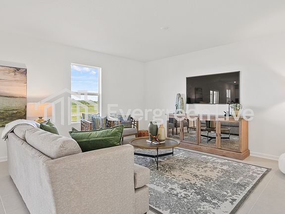 4th image of 1631 Ellsworth Cir SW