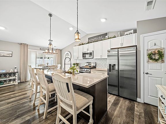 5th image of 203 Nautical Way