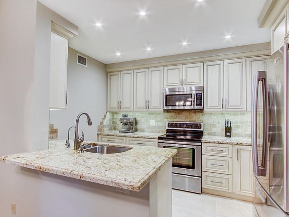 2nd image of 2707 Fairway Dr N #2707