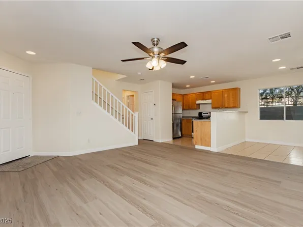 1072 Valetta Flat Ave, Las Vegas, NV 89183