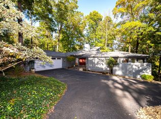 9 Pine Knoll Dr, Lake Wylie, SC 29710