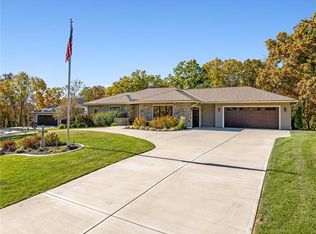 410 S 122nd St, Bonner Springs, KS 66012