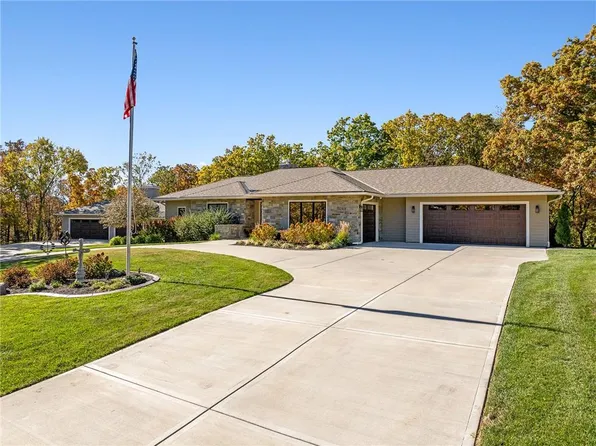 410 S 122nd St, Bonner Springs, KS 66012
