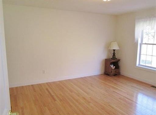 5th image of 46 Angell Brook Dr