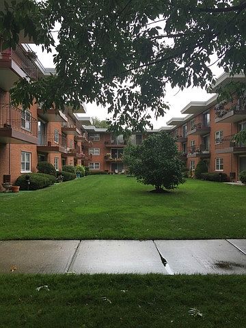 1st image of 5440 W Windsor Ave APT 1B