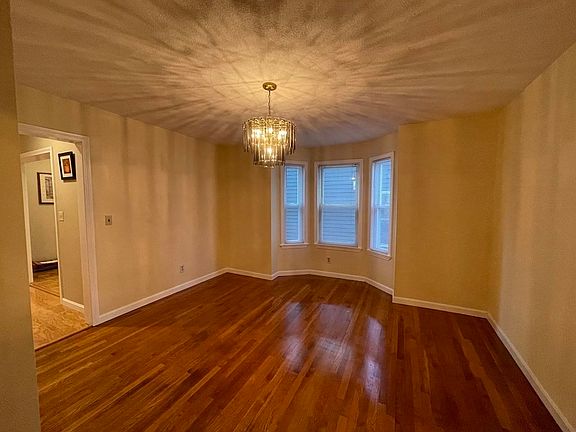 3rd image of 60 Newton St APT 1