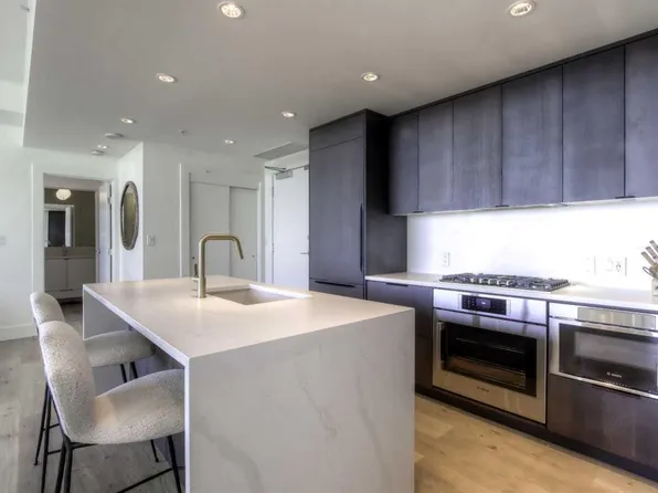 46 W 9th St NE #807, Calgary, AB T2E 7Y1