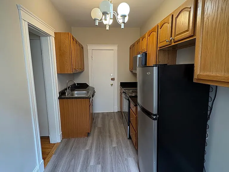 2 Sutherland Rd #41 — Photo 5