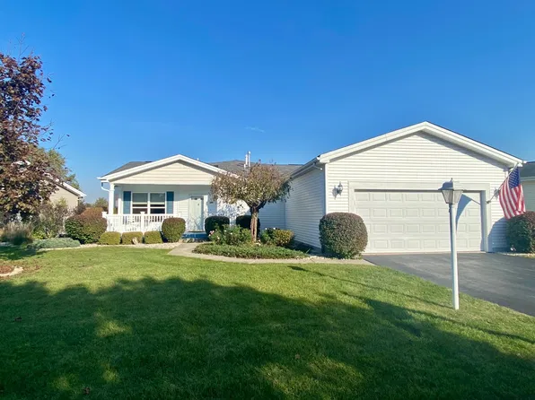 19 Rocking Horse Ln, Grayslake, IL 60030