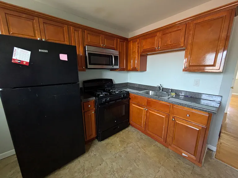 217 Fairfield St #O2R — Photo 9