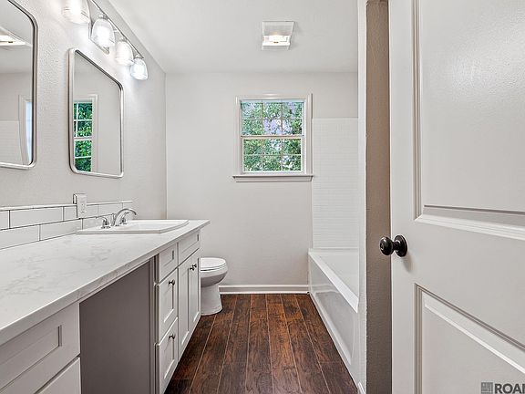 3rd image of 6022 Heidel Ave