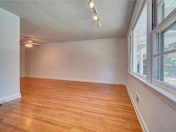 3rd image of 727 Maury Ave