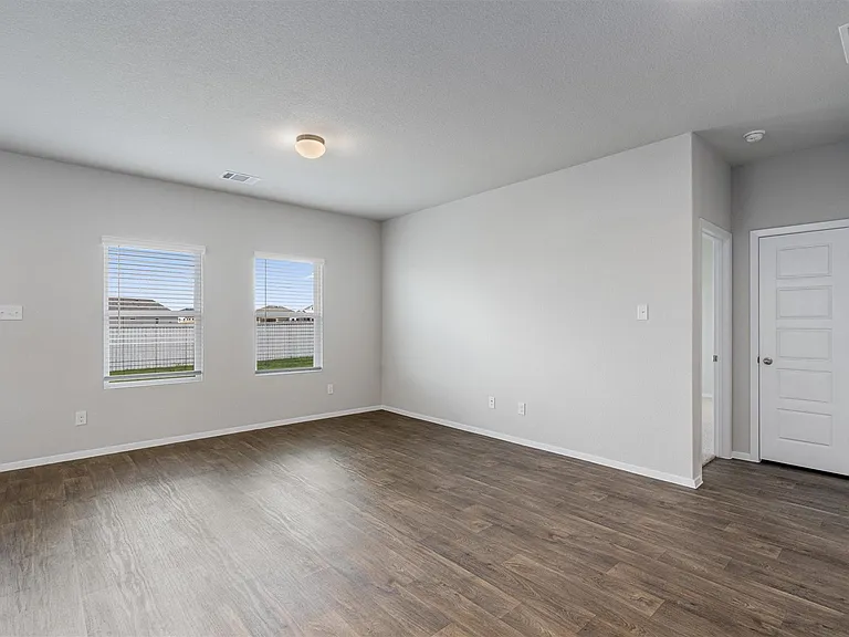 621 Running Creek Dr — Photo 8