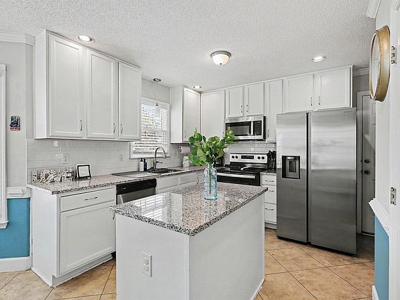 4th image of 3216 Leebrook Rd