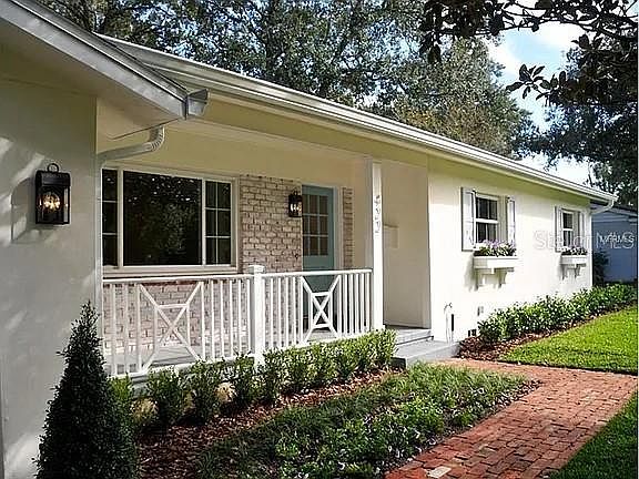 1st image of 422 Balmoral Rd