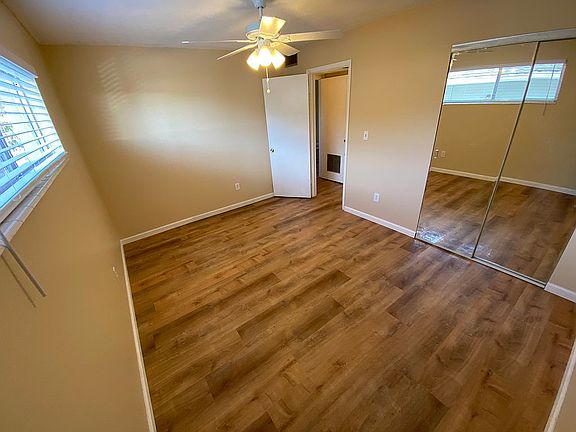 3rd image of 4328 Edgewater Dr APT C203