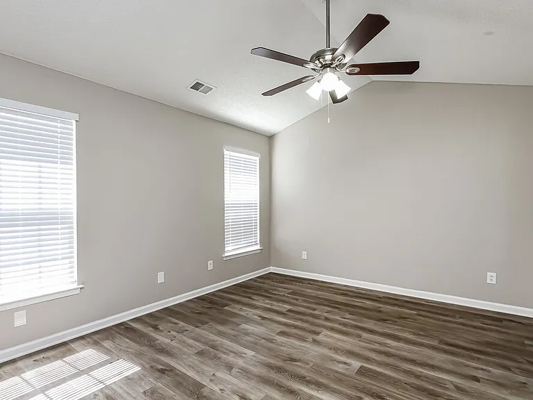 8534 Appledale Dr — Photo 10