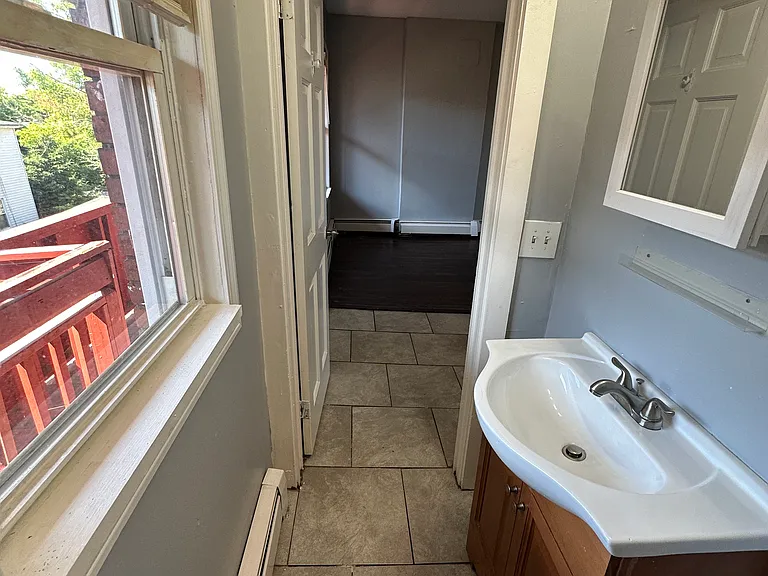 3 Putnam St #3R — Photo 11
