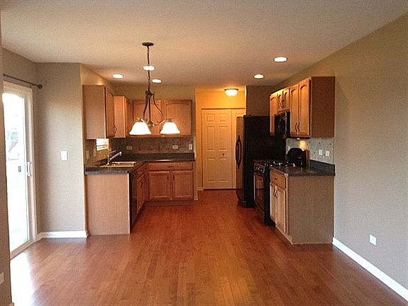 2nd image of 25139 Presidential Ave