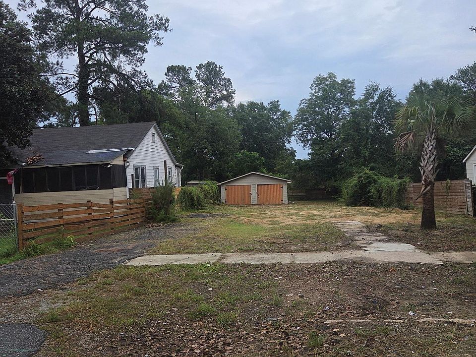 2nd image of 5224 Middleton St