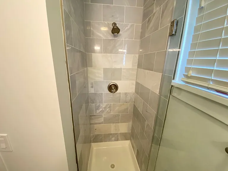 E 15th Ave 425-427 TNB — Photo 11