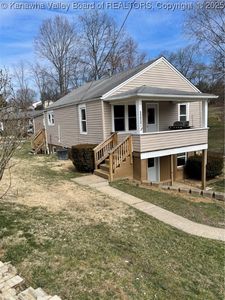 5258 Greywood Dr, Cross Lanes, WV, 25313