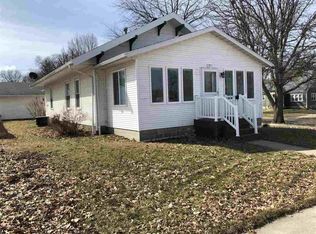 501 7th St, Traer, IA 50675